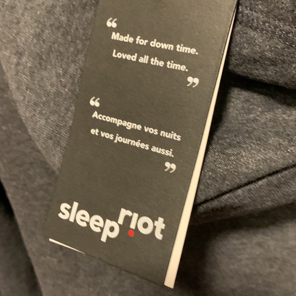 NWT Sleep Riot cropped distressed hoody - Picture 4 of 5